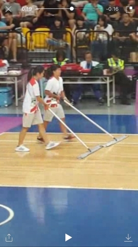2017世大運 - 四個籃球場館 採用Bona博納 NBA專用大型120公分的可乾濕兩用拖把，清潔保養比賽球場地板