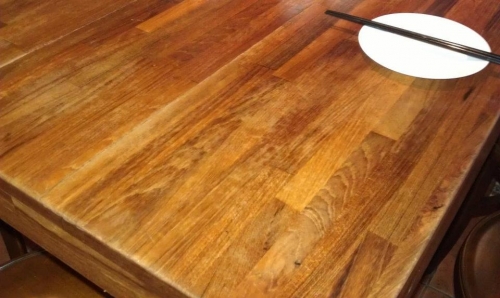 北市永康街 - 大來小館-使用 Bona 護木油 保養餐廳內木製餐桌