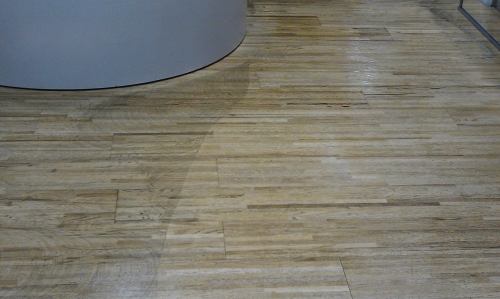 Apple經銷商台中旗鑑店－木地板深層清潔保養　