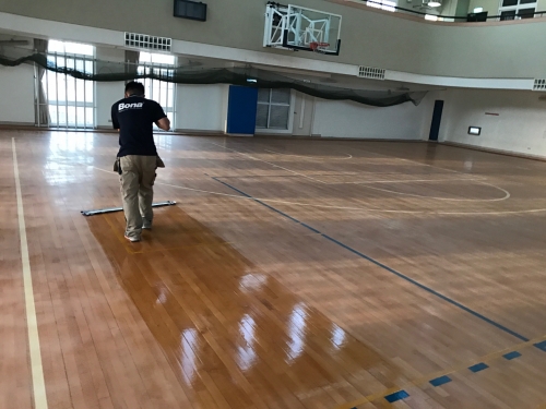 國立清華大學-籃球場館運動木地板無塵細磨保養