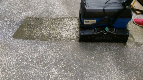 Bona Power Scrubber -清洗戶外南方松和磨石子地板