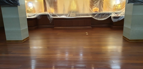 台北精舍木地板 - 防滑耐磨保養