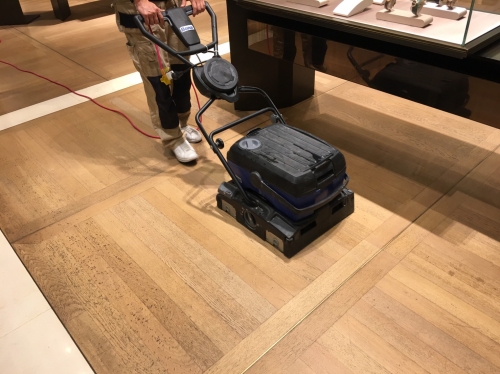 知名精品專櫃-年度實木地板清潔保養計劃