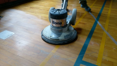 東吳大學-中正校區  運動地板進行例行  ”Bona 運動地板表面細磨保養施工”